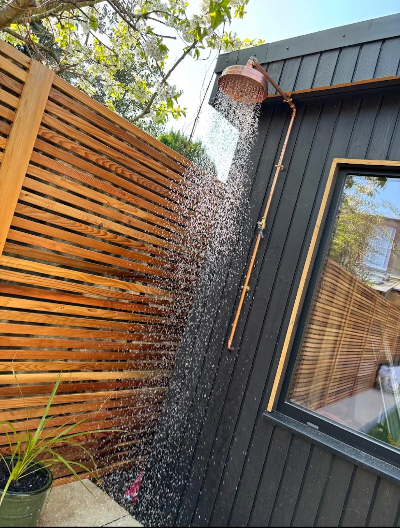 Cedar Garden Room & Outdoor Shower